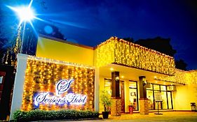 Seasons Hotel And Convention Center